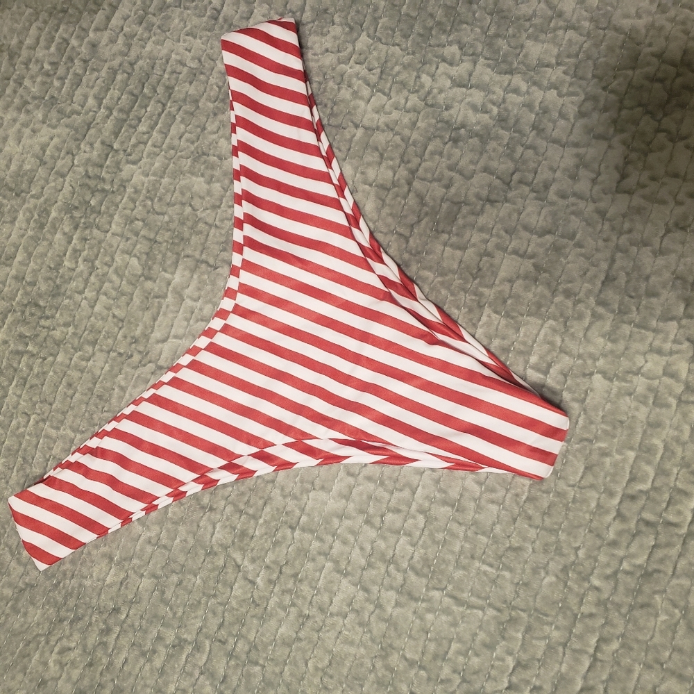 NWOT Bikini bottoms